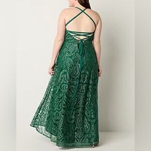 Speechless Womens Sleeveless Embroidered Ball Gown New